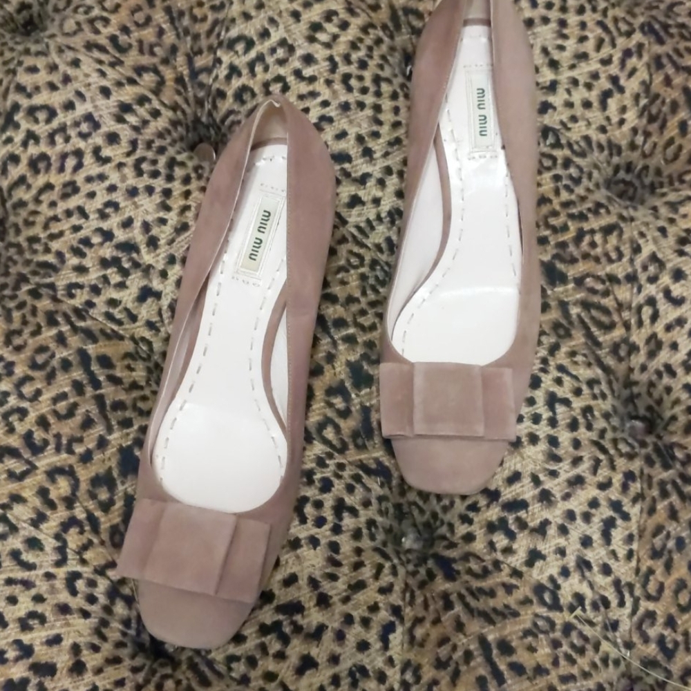 Sz 40 Miu Miu tan heels